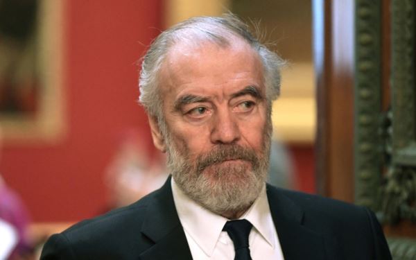 Гергиев опроверг слухи о госпитализации и заявил, что лечится дома